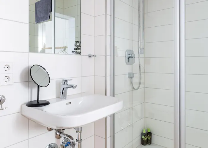 Limehome Bahnhofstrasse Apart Otel